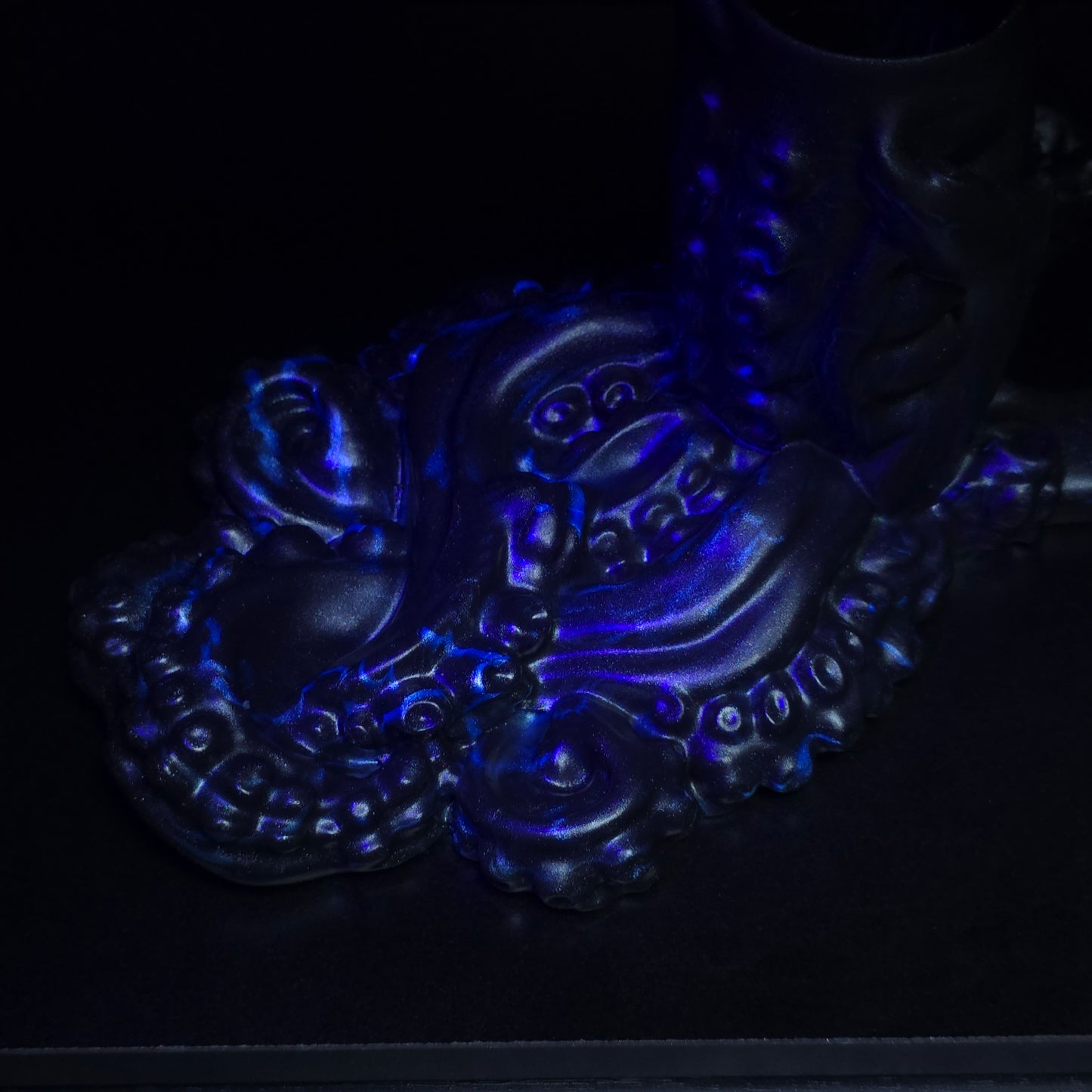 Large Kraken UV Wearable Sleeve Med 0050 darque-path