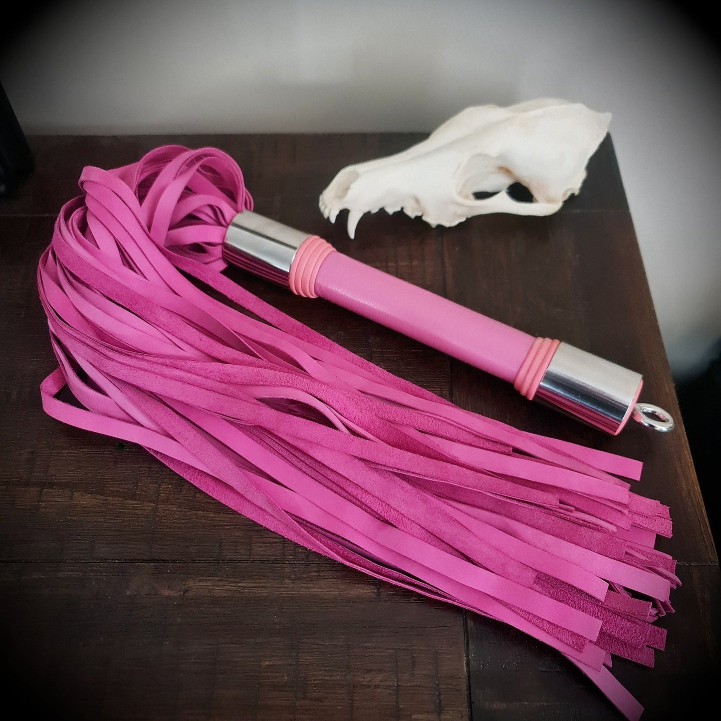 Leather Flogger - Baby Pink darque-path