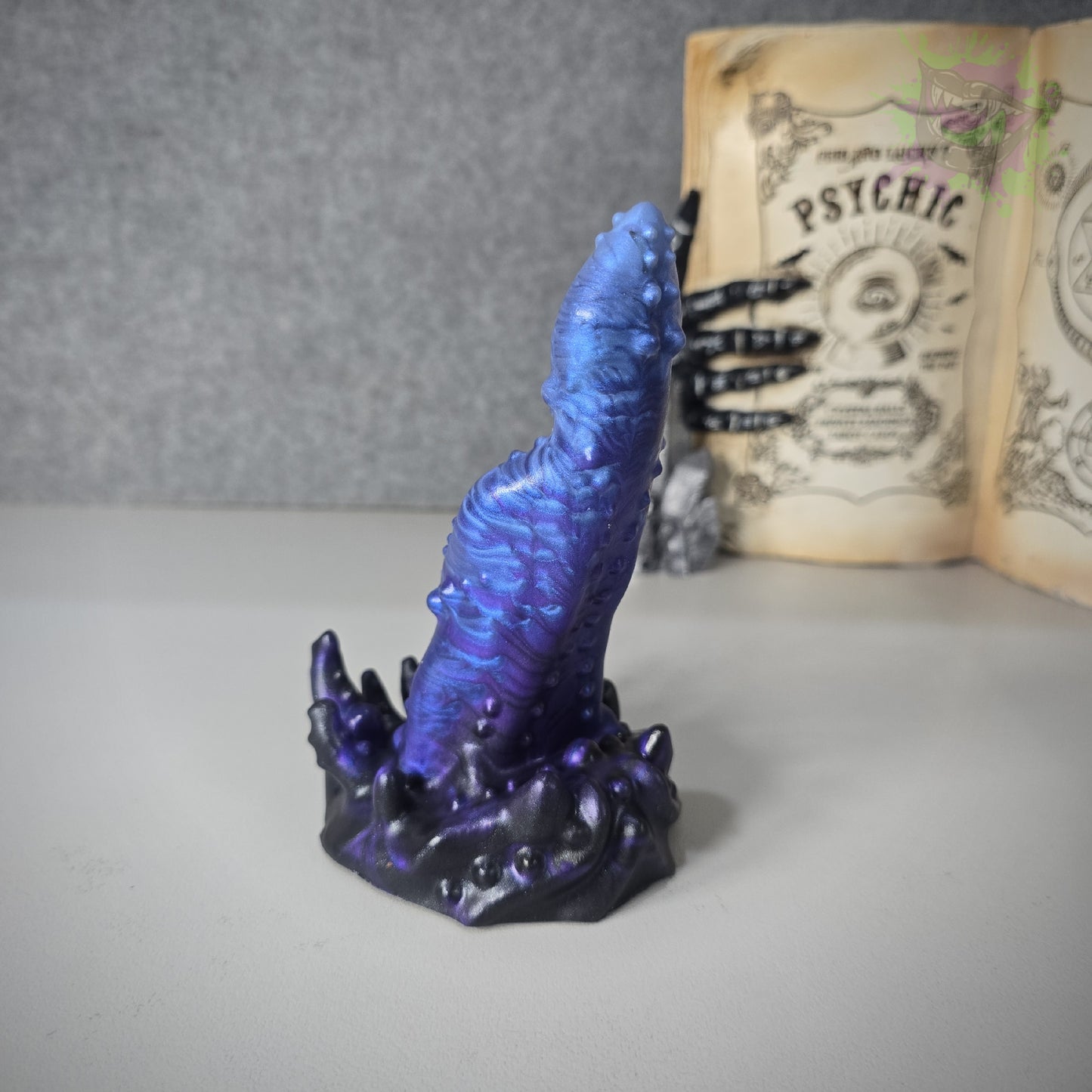 Small Leviathan Med 0050 darque-path