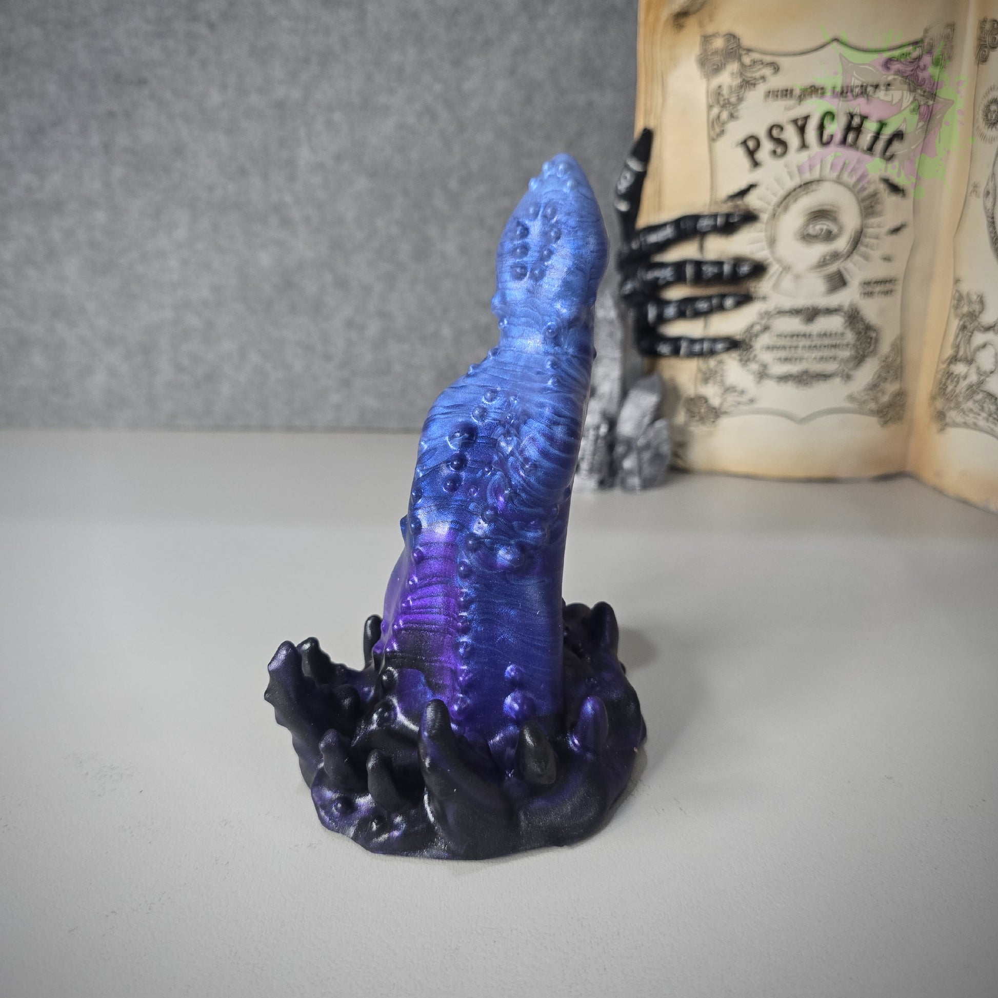 Small Leviathan Med 0050 darque-path
