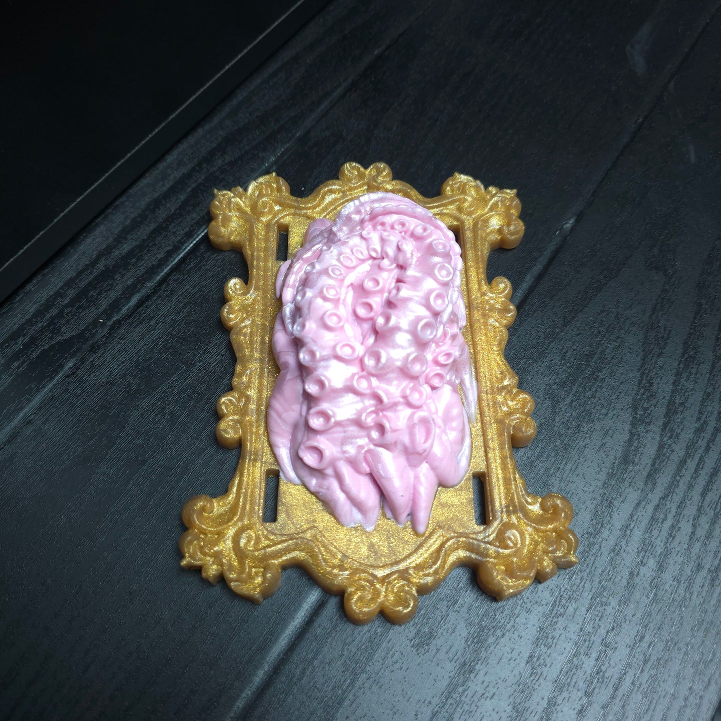 Eldritch Grinder Med 0050 pink gold darque-path