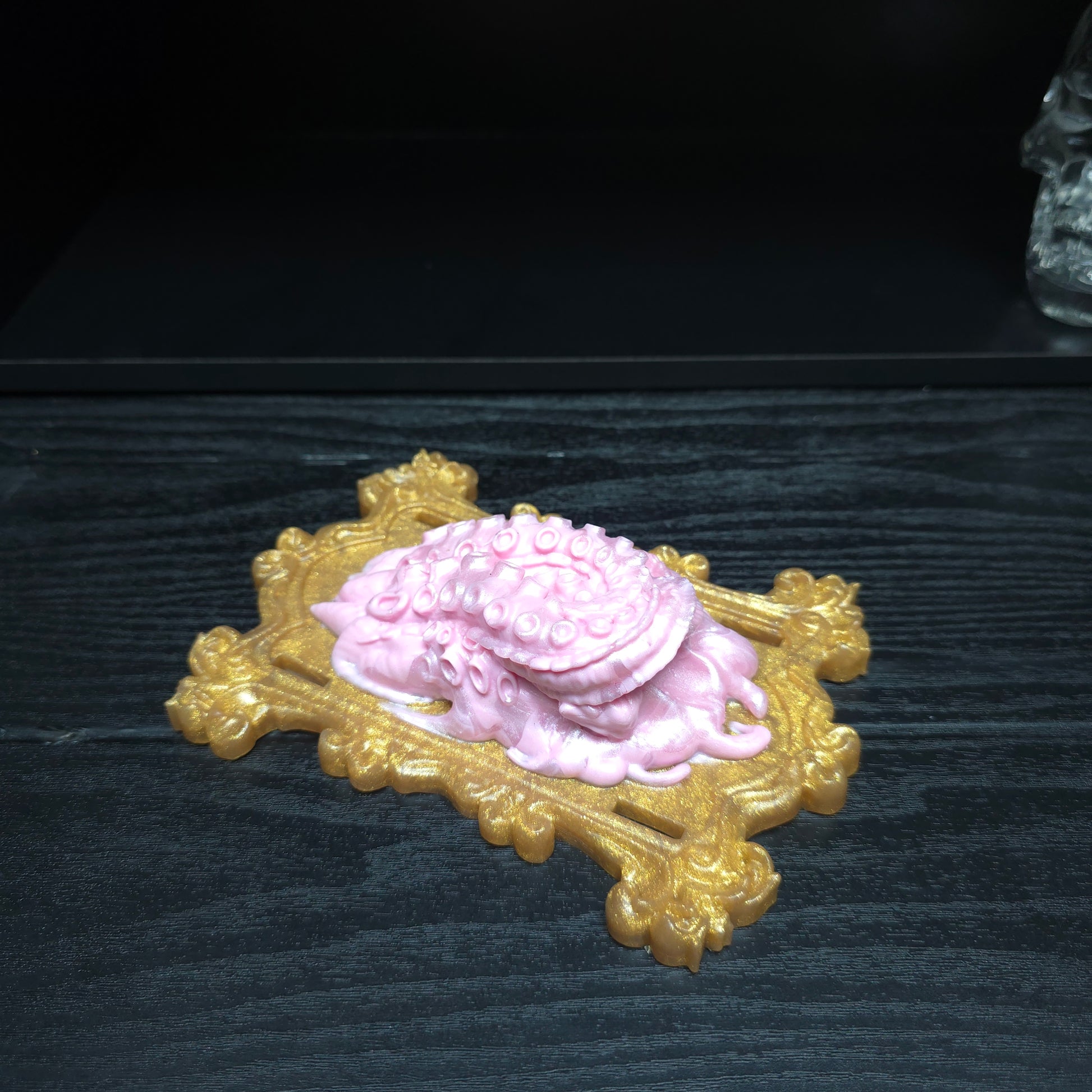 Eldritch Grinder Med 0050 pink gold darque-path