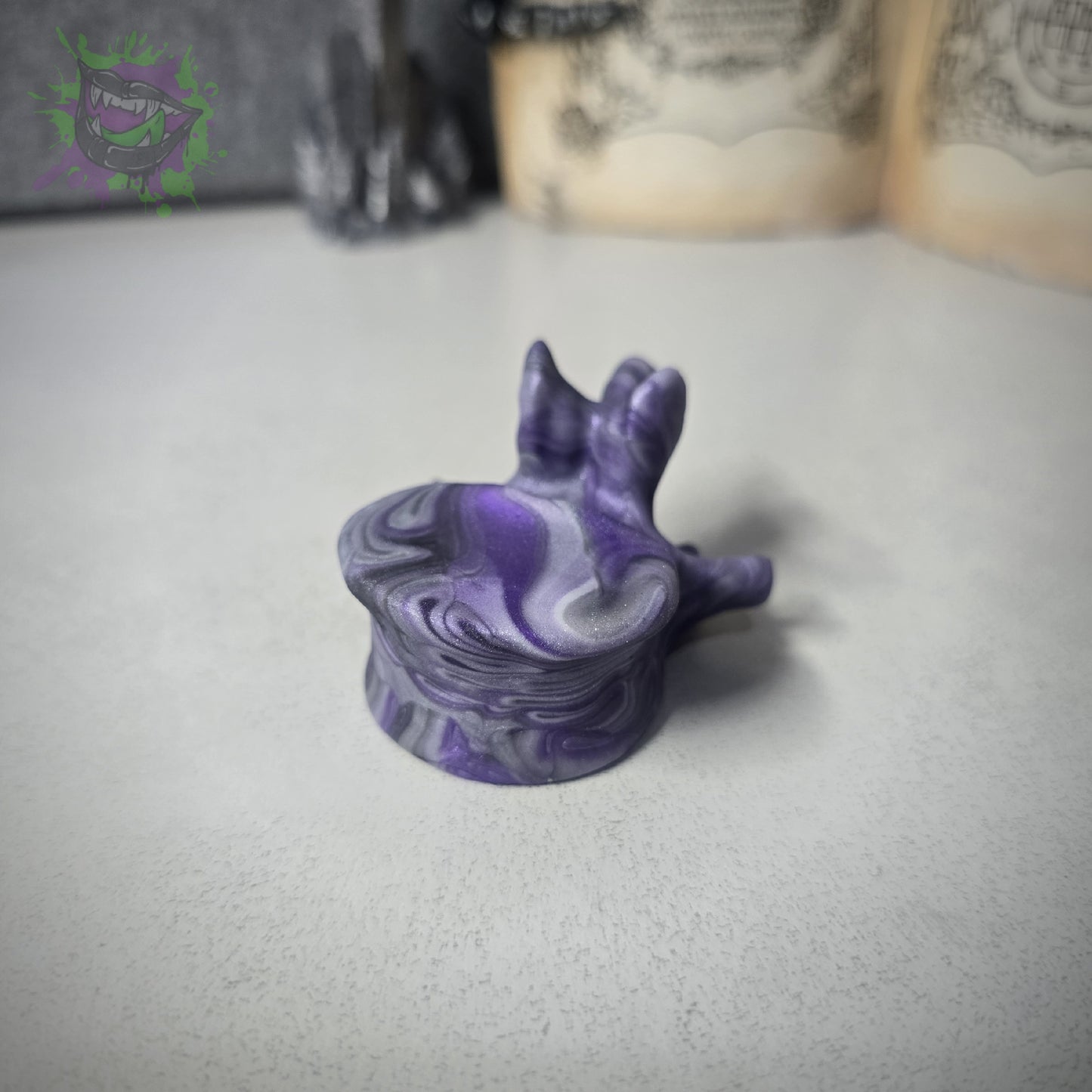 Vee Squishy Assorted darque-path