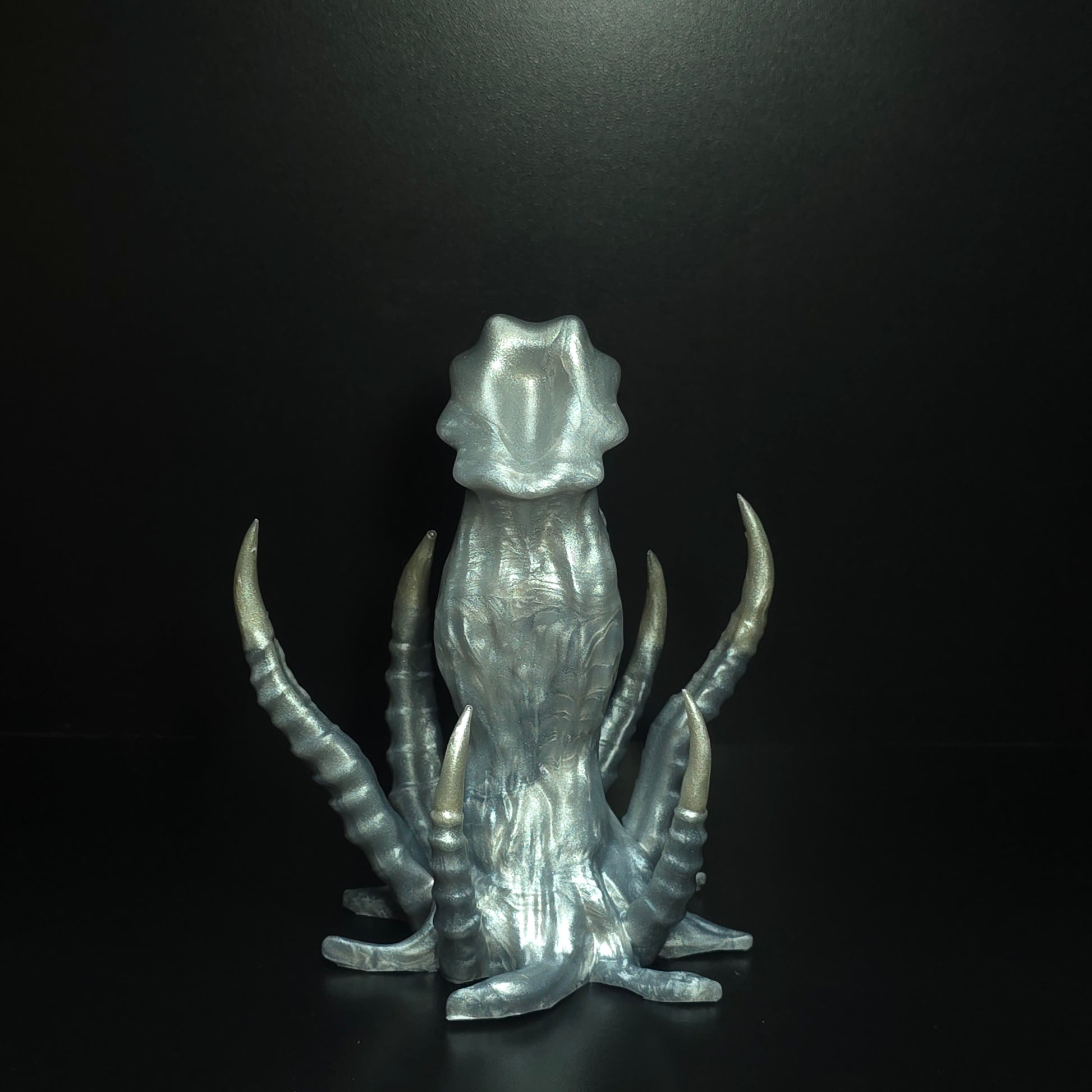 Lilith Small - Custom Colour darque-path