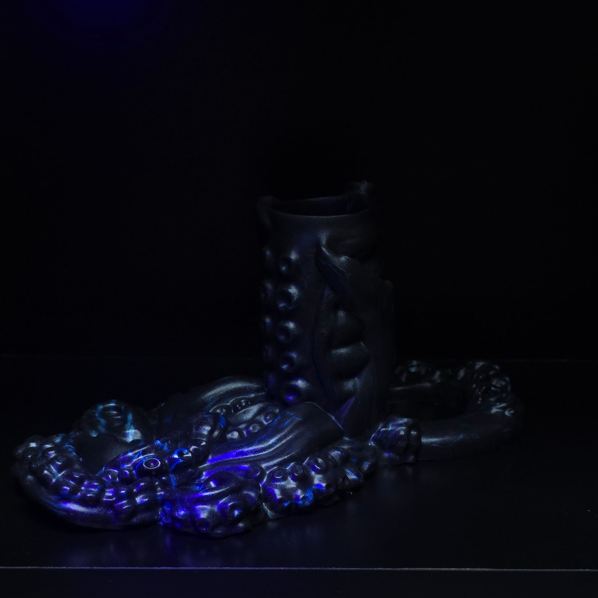 Large Kraken UV Wearable Sleeve Med 0050 darque-path