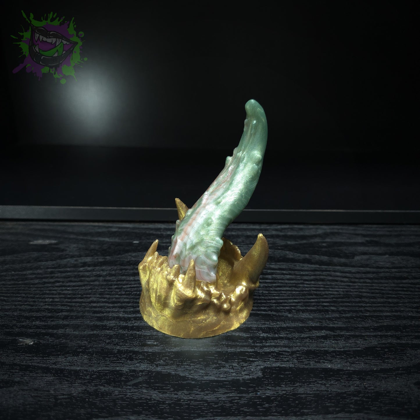 Upir Small Med 0050 darque-path