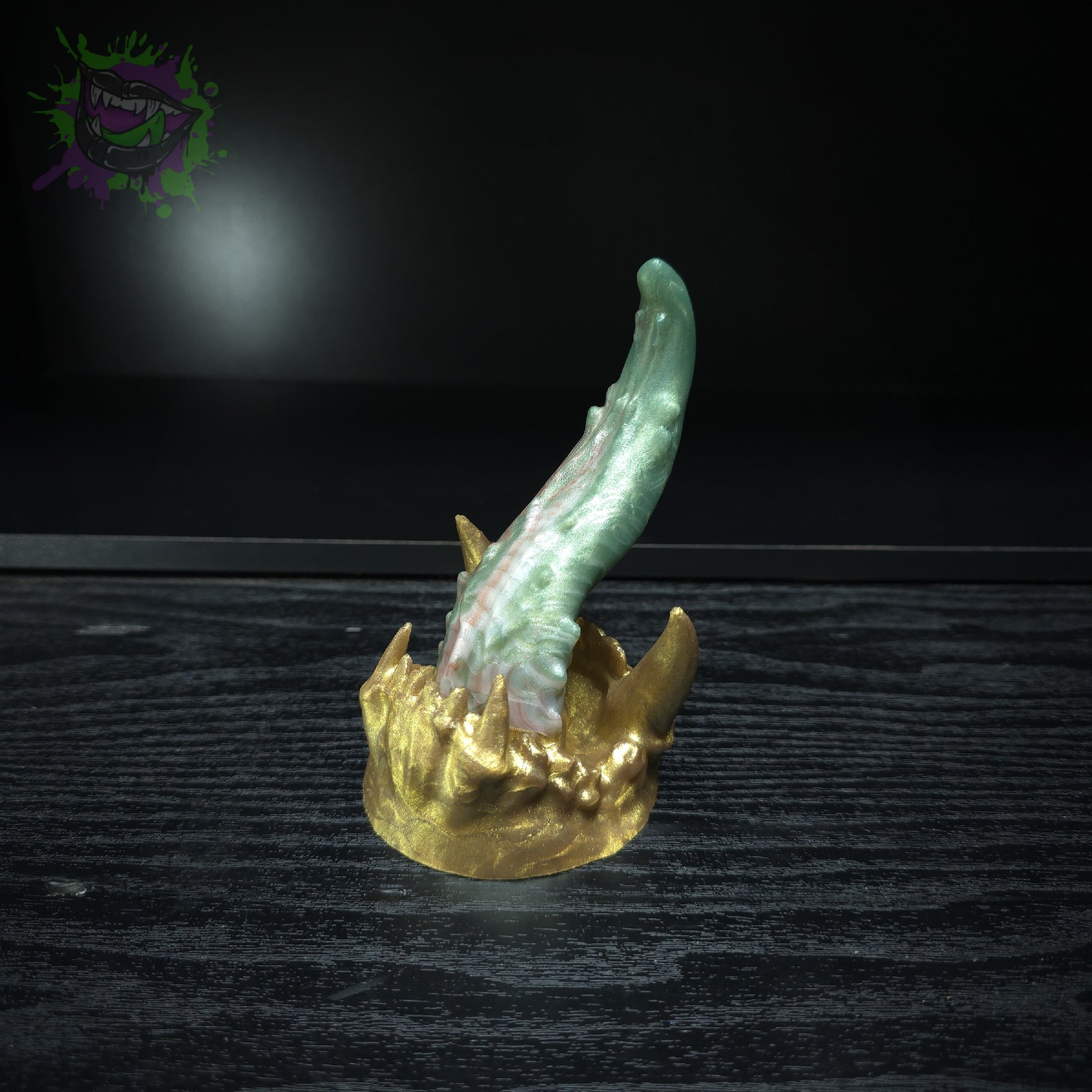 Upir Small Med 0050 darque-path