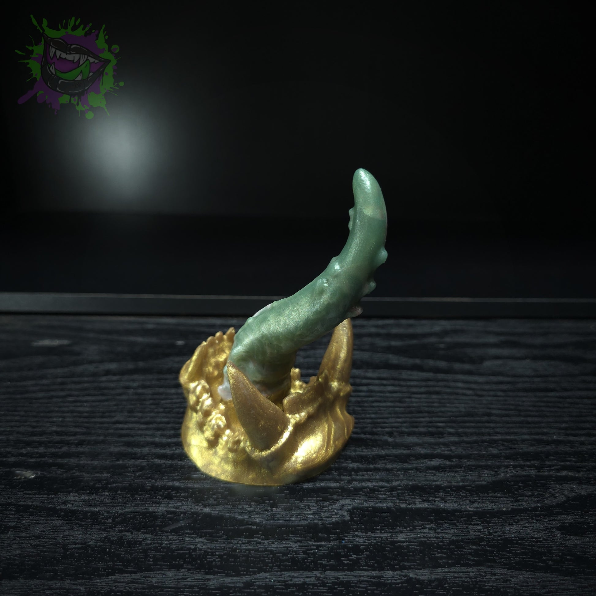 Upir Small Med 0050 darque-path