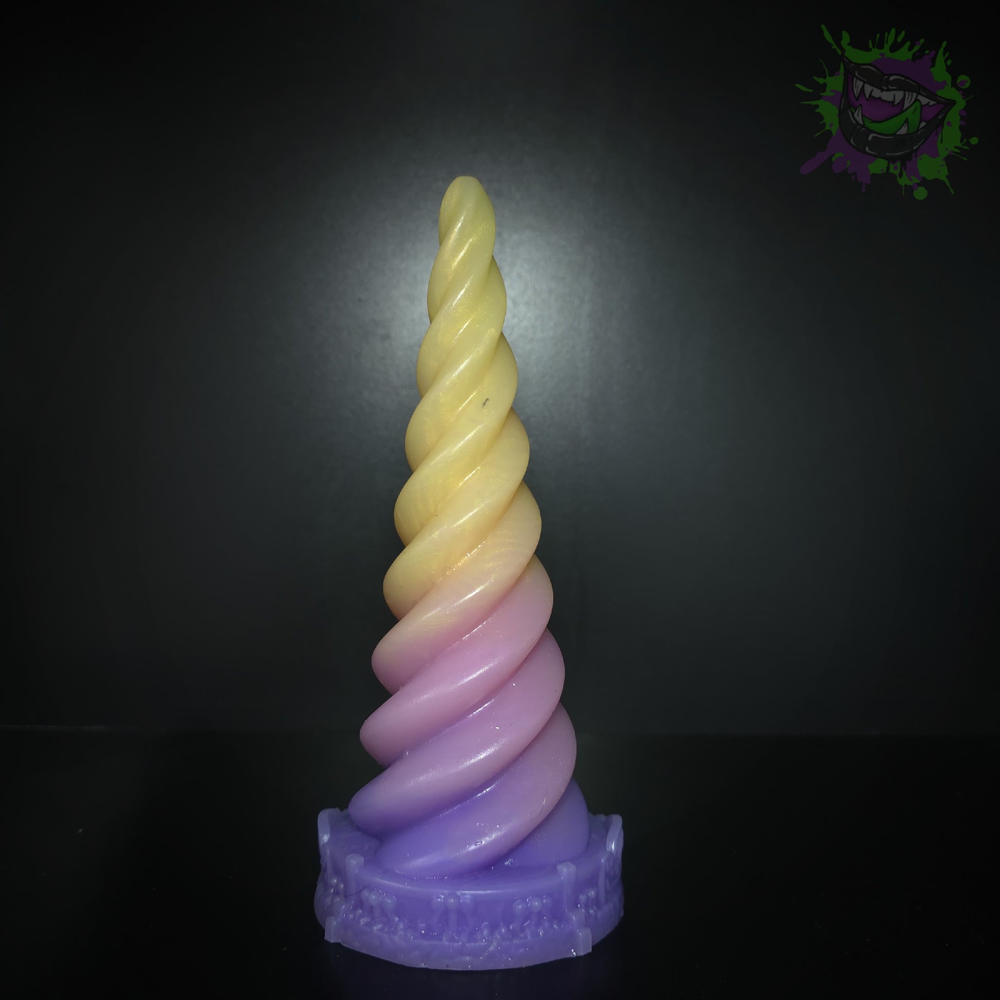 NightMare's Horn Flop Med 0050 darque-path