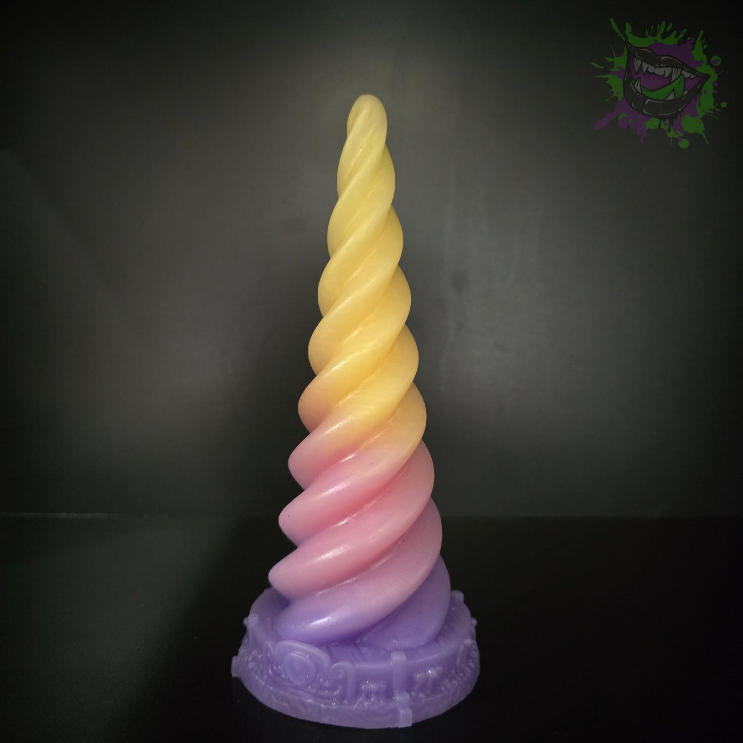 NightMare's Horn Flop Med 0050 darque-path