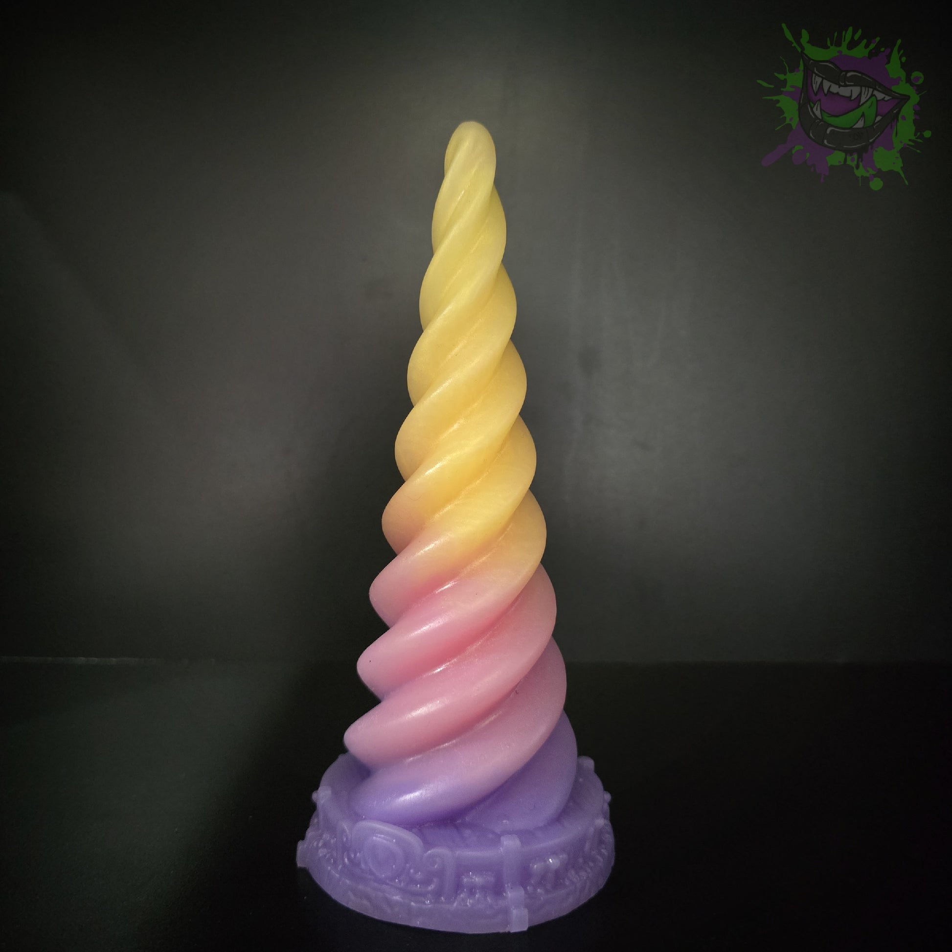 NightMare's Horn Flop Med 0050 darque-path