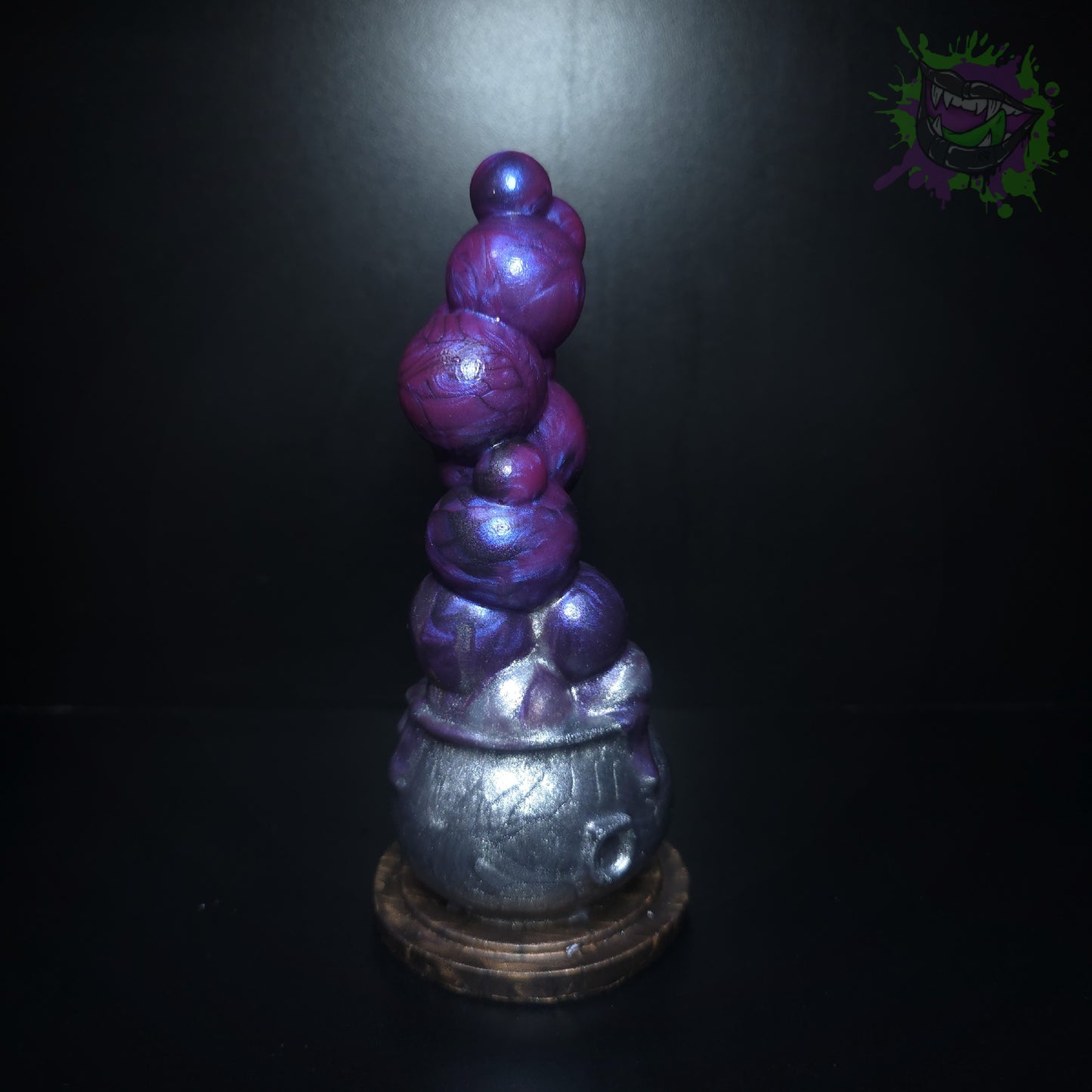 Hallows Cauldron Small Med 0050 darque-path