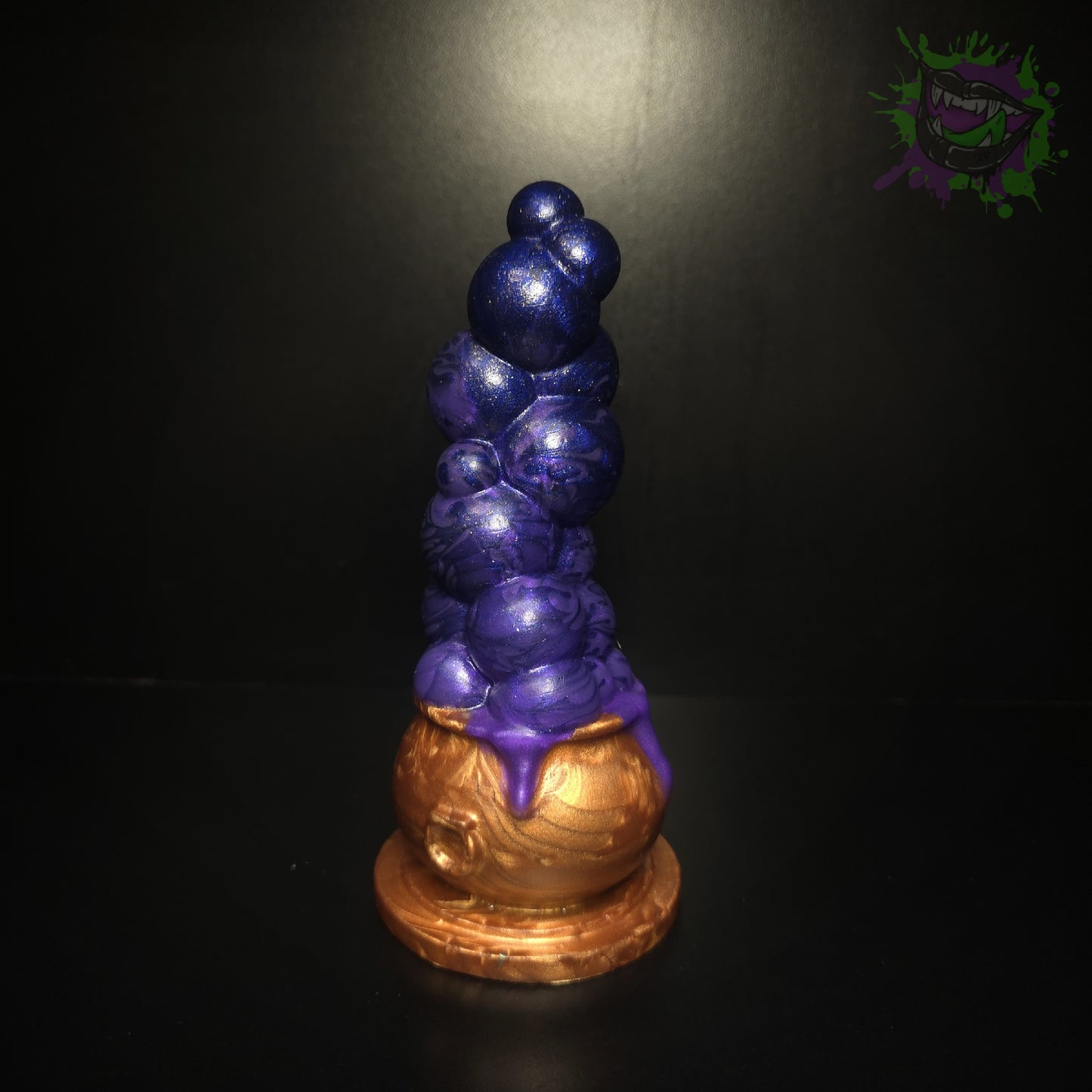 Hallows Cauldron Small Med 0050 darque-path