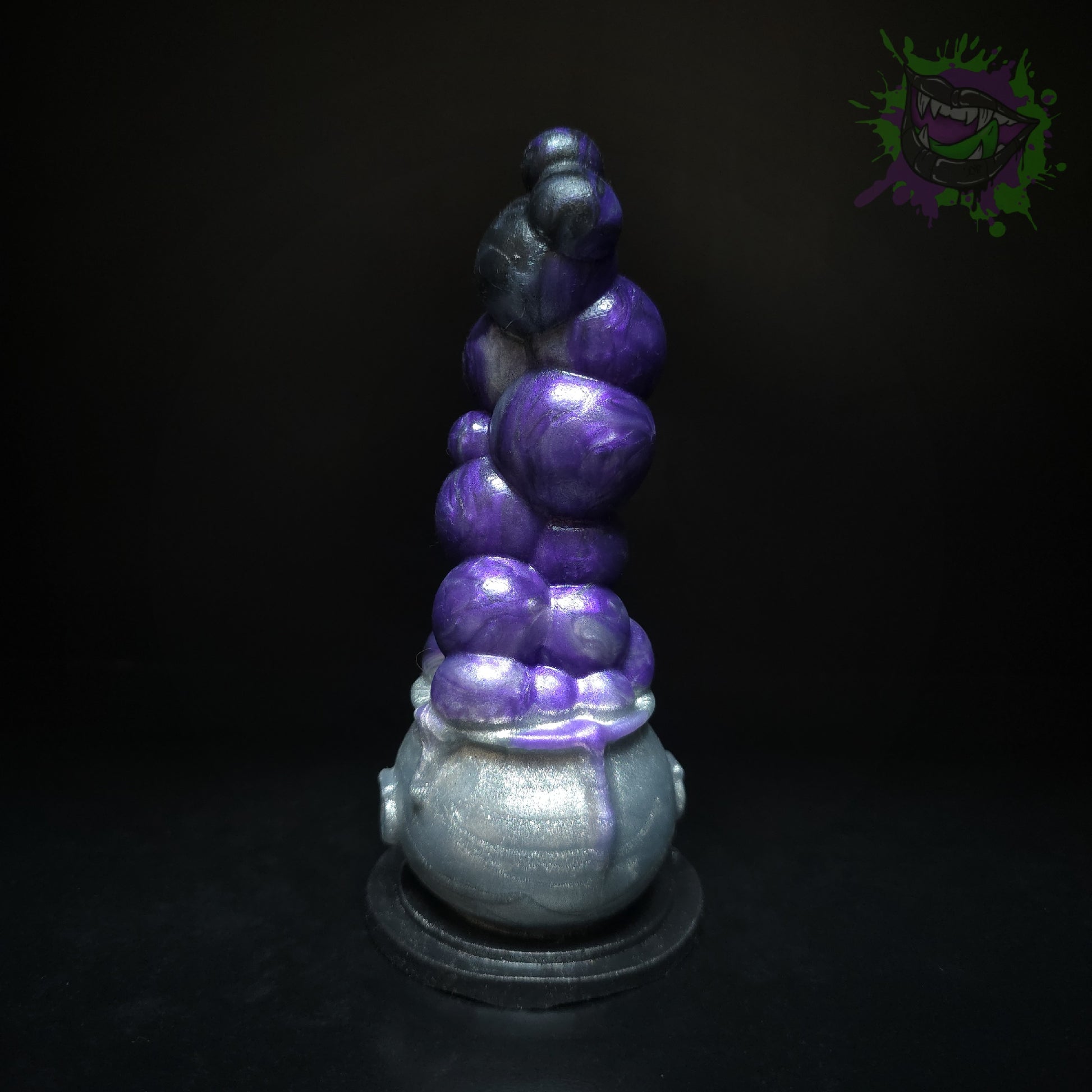 Hallows Cauldron Small Med 0050 darque-path