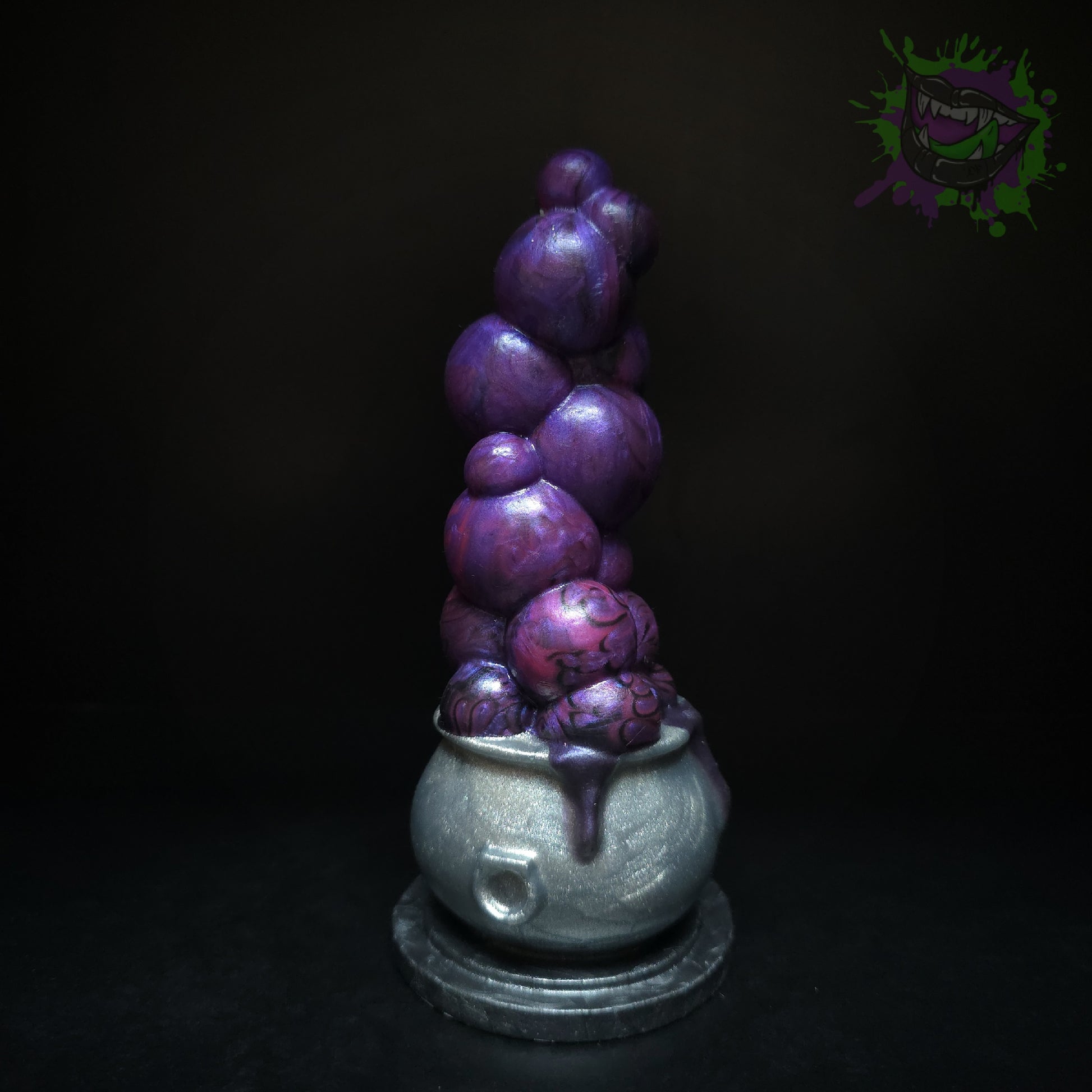 Hallows UV Cauldron Small Med 0050 darque-path