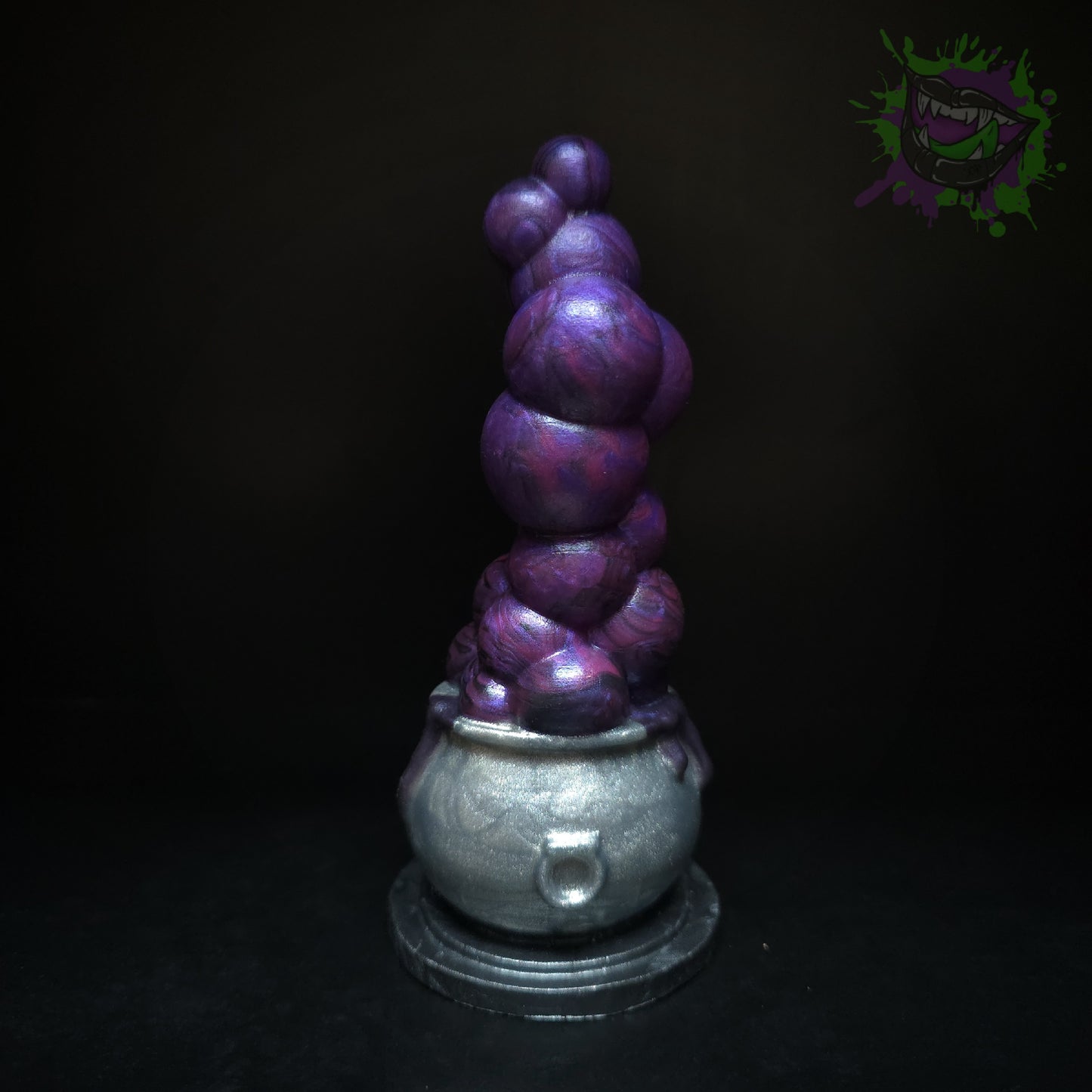 Hallows UV Cauldron Small Med 0050 darque-path
