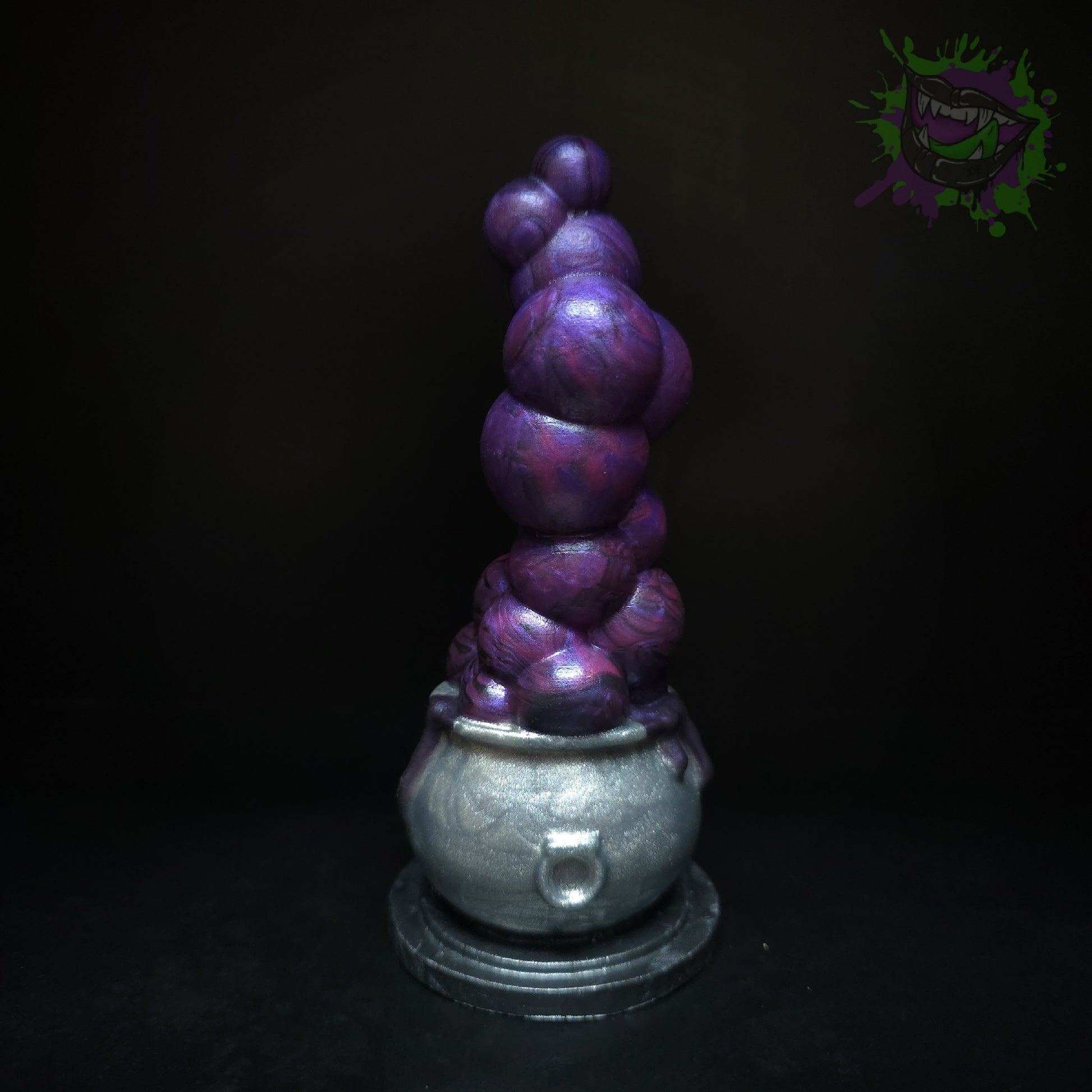 Hallows UV Cauldron Small Med 0050 darque-path