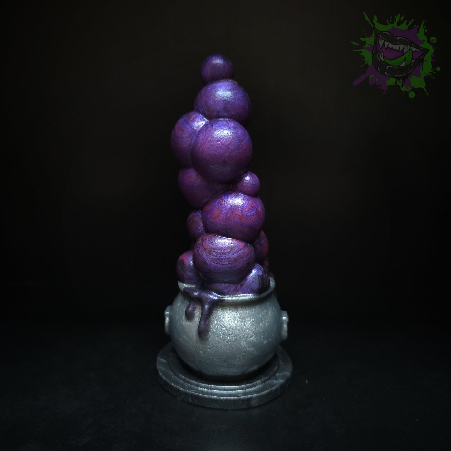 Hallows UV Cauldron Small Med 0050 darque-path