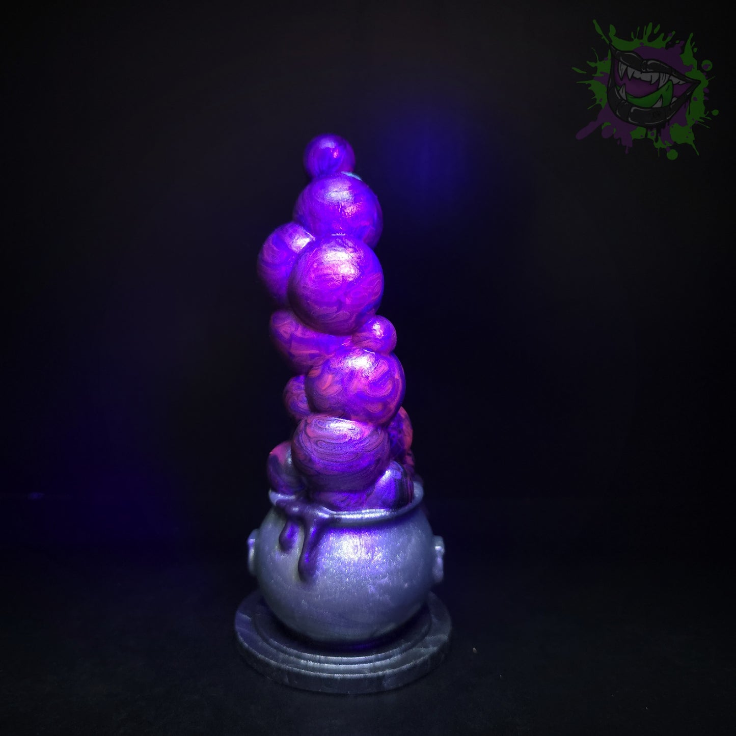 Hallows UV Cauldron Small Med 0050 darque-path