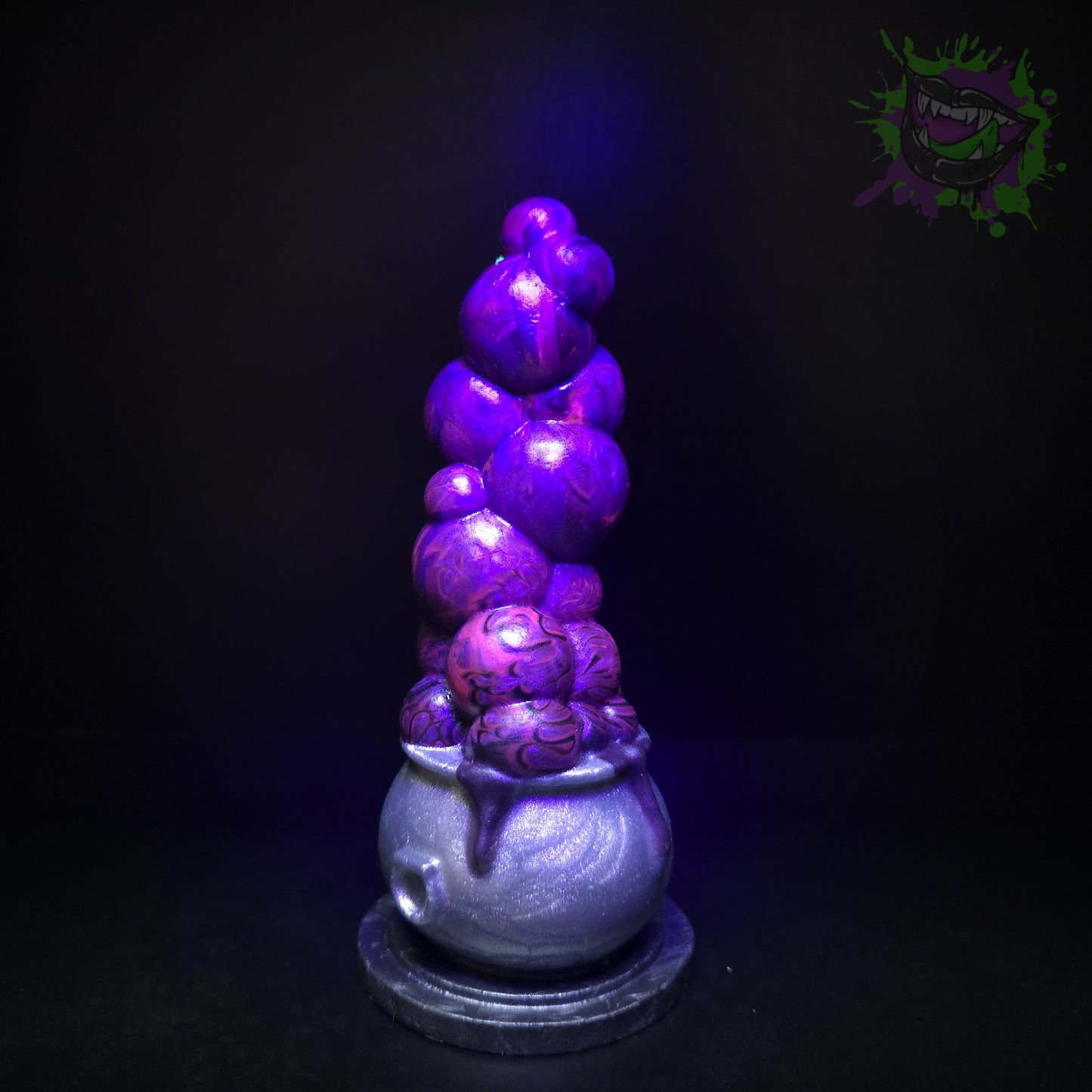 Hallows UV Cauldron Small Med 0050 darque-path